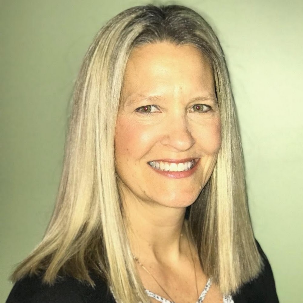 Meet your Posher, Holly